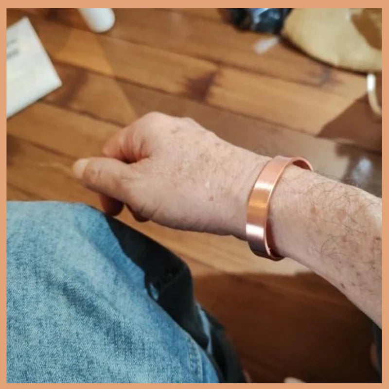 سوار النحاس الأحمر الصحي